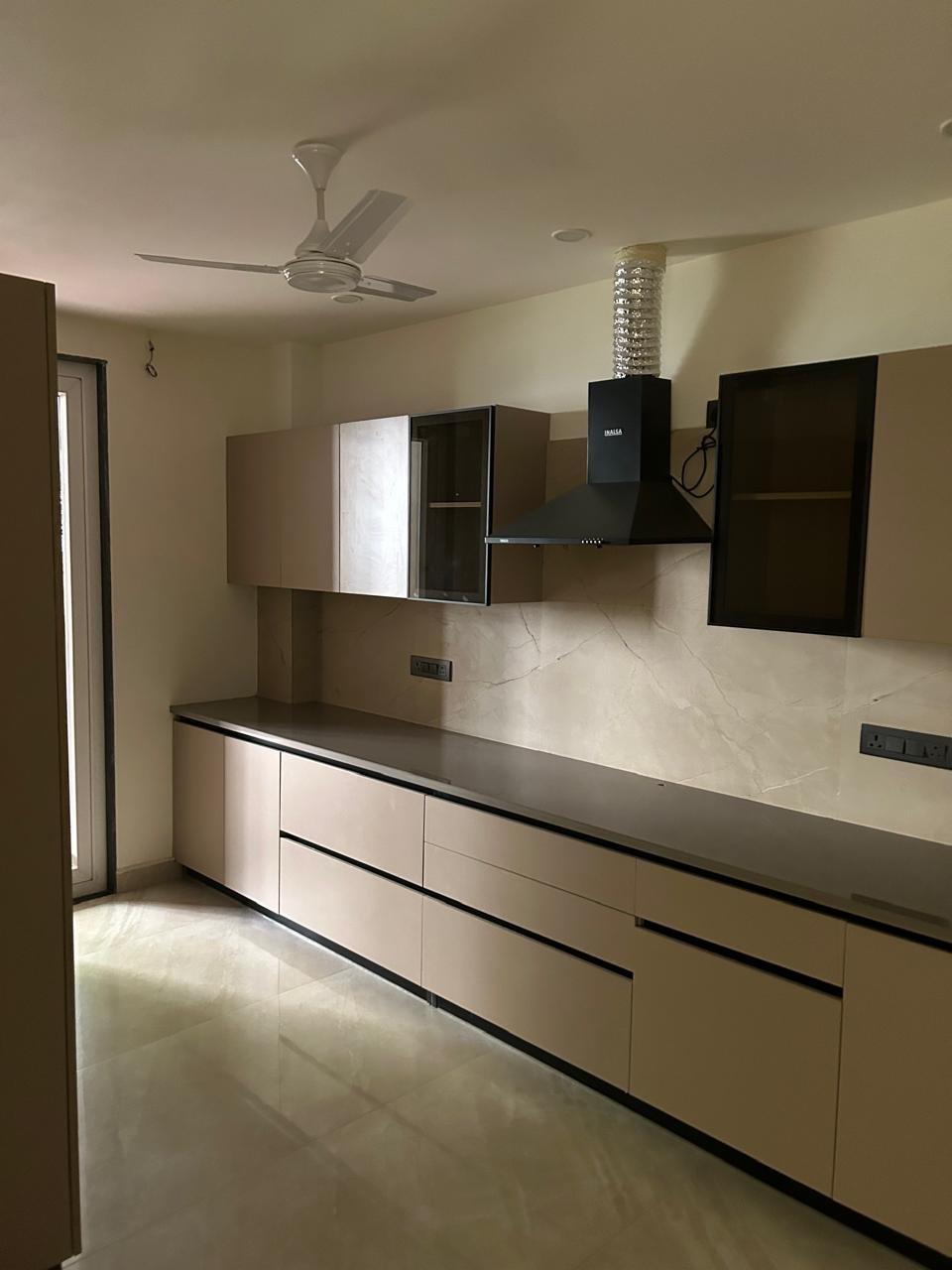 4BHK Sushant Lok, Near MG Road available for rent